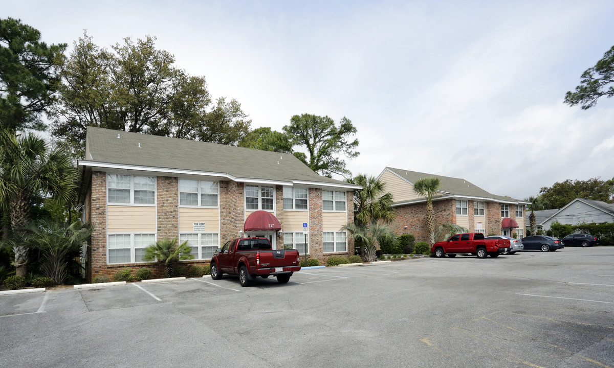 Warringrton Apartments in Pensacola, FL - Building Photo