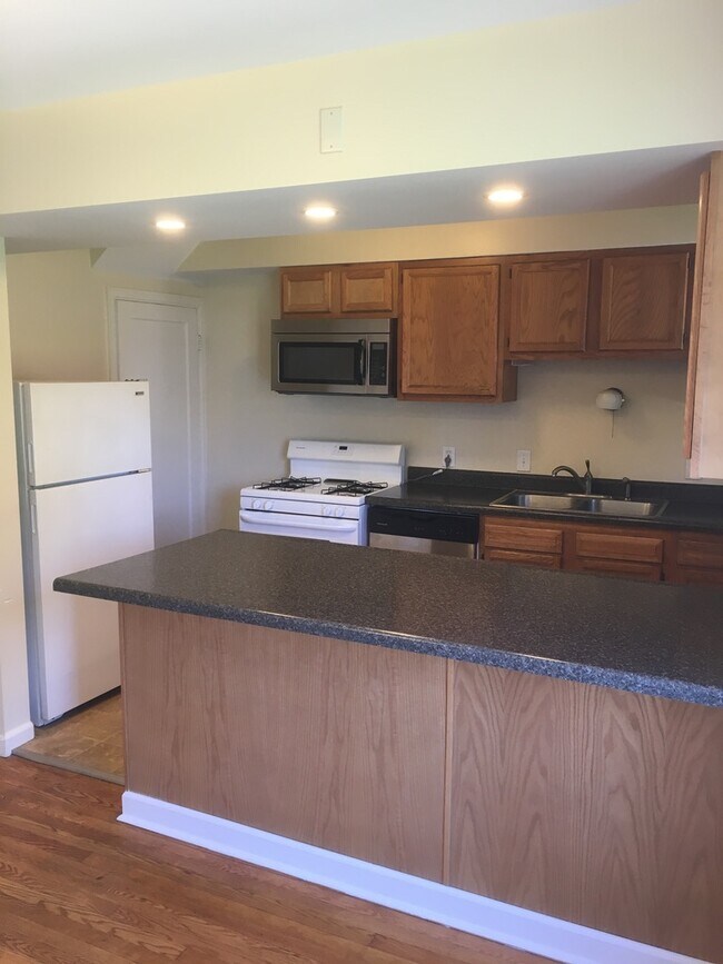 1869 N Star Rd, Unit 0802 in Columbus, OH - Building Photo - Building Photo