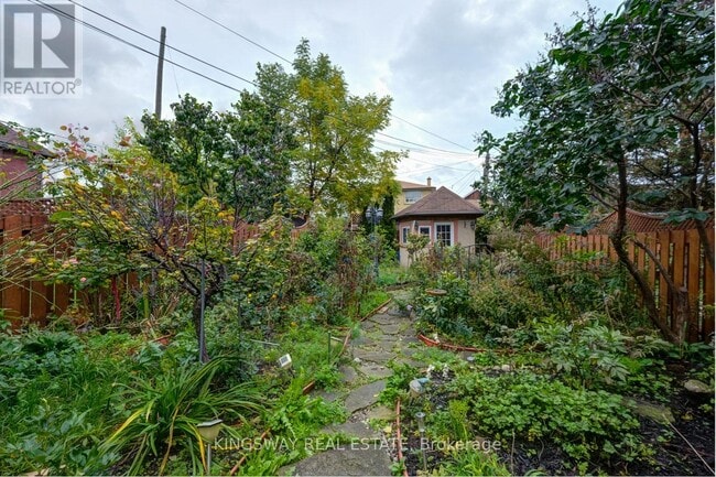 213 Royal York Rd in Toronto, ON - Building Photo - Building Photo