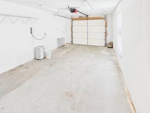 402 Elliott Ln in Knob Noster, MO - Building Photo - Building Photo
