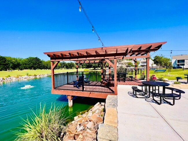 The Landing On 9 in Norman, OK - Foto de edificio - Building Photo