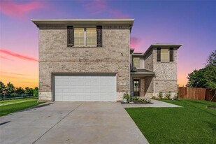 101 Gardenia Dr in Azle, TX - Building Photo