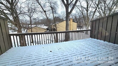 218 W Eagle Lake Dr in Maple Grove, MN - Foto de edificio - Building Photo