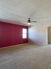 9223 Lower Meadow Ave SW in Albuquerque, NM - Foto de edificio - Building Photo
