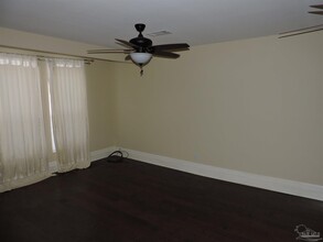 1117 Medford Ave in Pensacola, FL - Foto de edificio - Building Photo