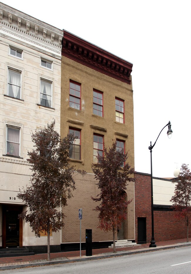 932 N Charles St in Baltimore, MD - Building Photo - Building Photo