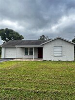 7200 Jenner Ave in New Port Richey, FL - Building Photo