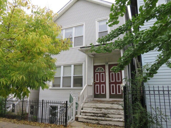 1457 N Paulina St, Unit 2