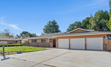 7065 W Amity Rd in Boise, ID - Building Photo - Building Photo
