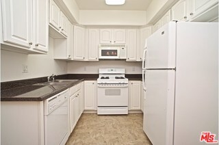 1412 Colby Ave-Unit -301 in Los Angeles, CA - Building Photo