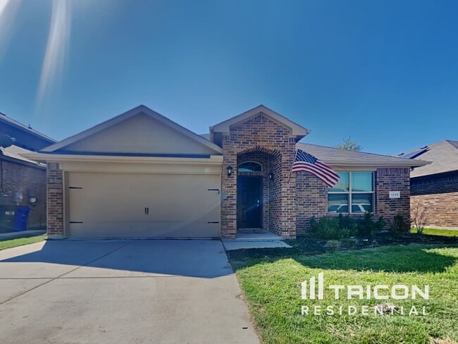 1252 Edgewater Dr in Azle, TX - Building Photo - Building Photo