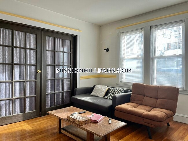 2 Mission St, Unit 1