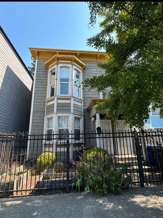 1642 12th St, Unit 1642 12th St Oakland in Oakland, CA - Foto de edificio