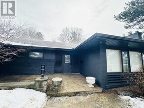 416 The Kingsway in Toronto, ON - Building Photo - Building Photo