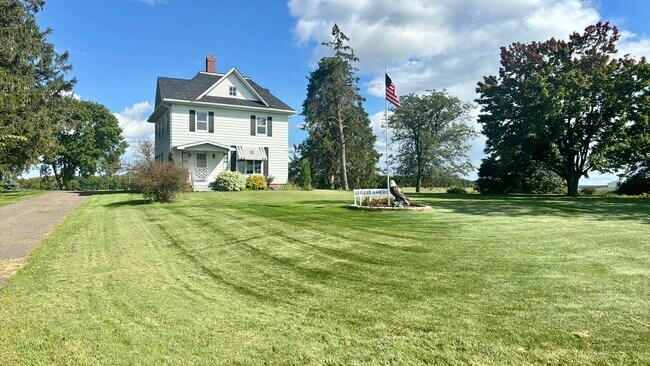 property at 1689-1682 10 1/2 St