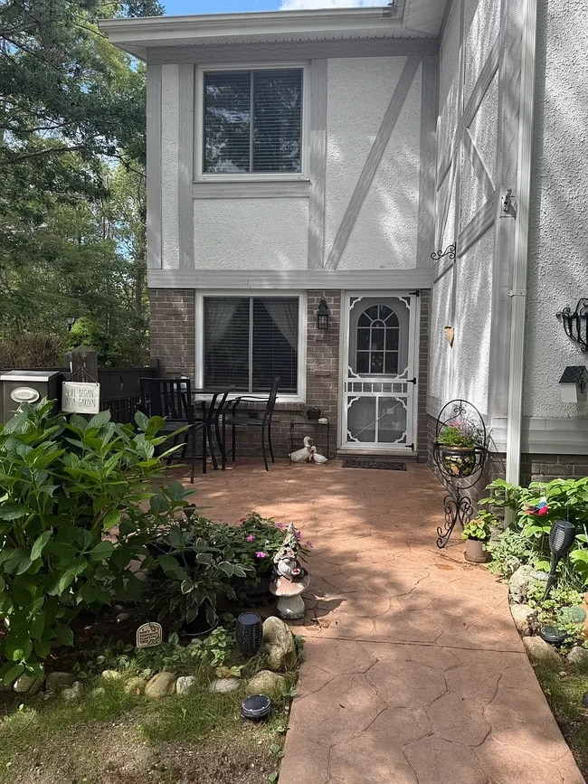 property at 586 Blue Ridge Dr