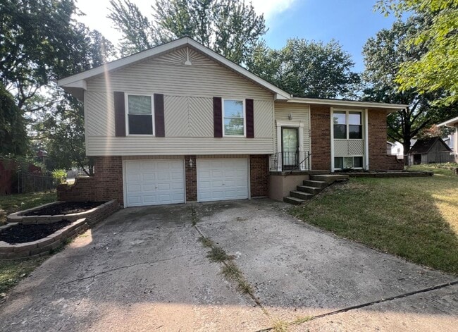 508 NE Shiloh Cir in Blue Springs, MO - Building Photo - Building Photo