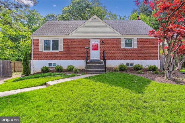 10724 Tenbrook Dr in Silver Spring, MD - Foto de edificio - Building Photo