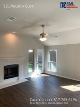 121 Wilson Cliff Dr in White Settlement, TX - Building Photo - Building Photo