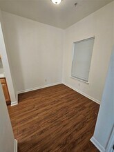 12166 Metric Blvd, Unit 265 in Austin, TX - Foto de edificio - Building Photo