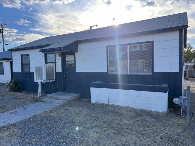 60 Locust St in Fernley, NV - Building Photo - Building Photo