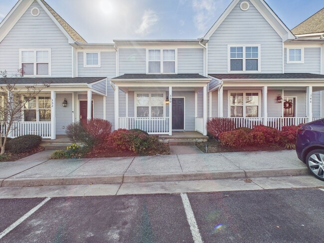 350 Marquette Ct in Crozet, VA - Foto de edificio - Building Photo