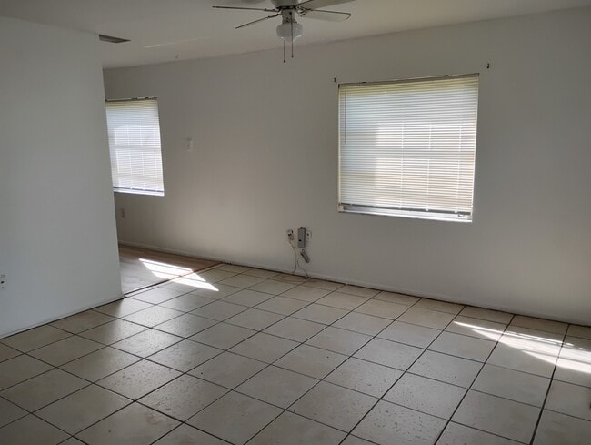 4507 86th St Ct W in Bradenton, FL - Building Photo - Building Photo