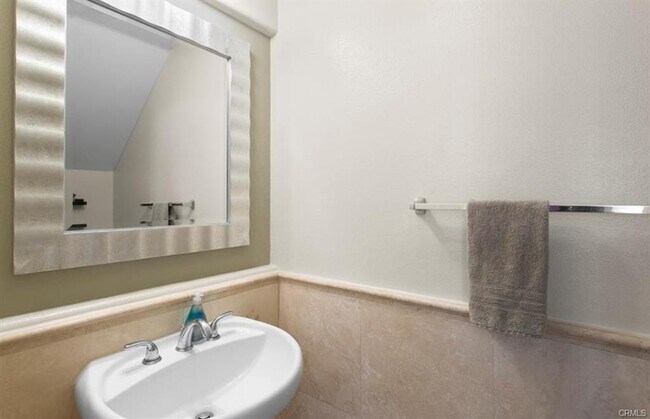 31 Dinuba in Irvine, CA - Building Photo - Building Photo