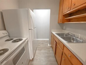 37 Opal St in Cartersville, GA - Building Photo - Building Photo