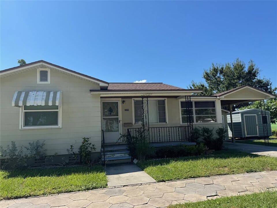 2500 14th Ave N in St. Petersburg, FL - Building Photo