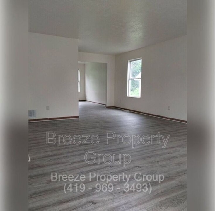 2808 Benford Ln in Youngstown, OH - Building Photo