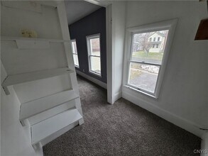 137 W Schuyler St in Oswego, NY - Building Photo - Building Photo