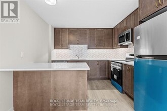 712 Parnian Private in Ottawa, ON - Building Photo - Building Photo