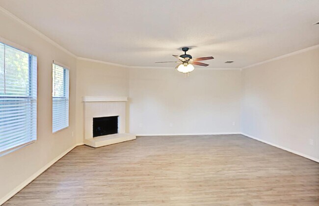 648 Blue Chalk Dr in Cedar Hill, TX - Building Photo - Building Photo