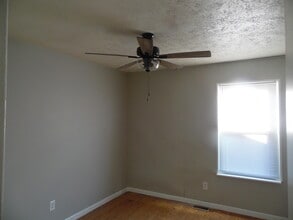 1574 Kilkenny Dr in Lexington, KY - Building Photo - Building Photo