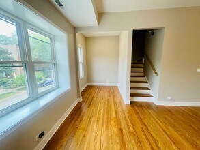 2309 N Campbell Ave in Chicago, IL - Building Photo - Building Photo