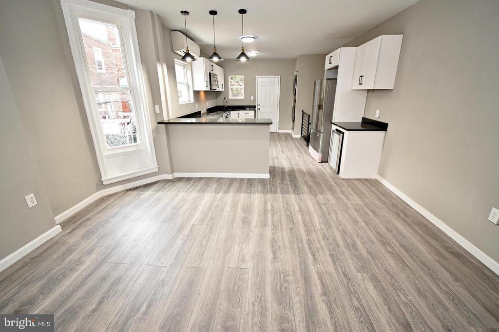 614 N Frazier St in Philadelphia, PA - Building Photo