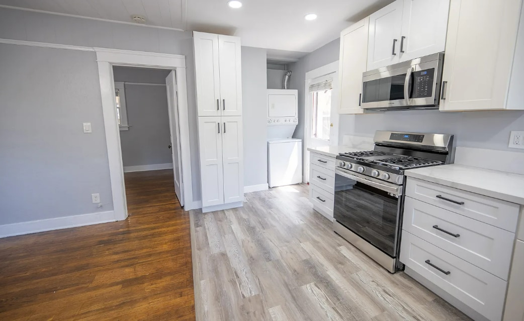 3745 Bancroft St in San Diego, CA - Building Photo