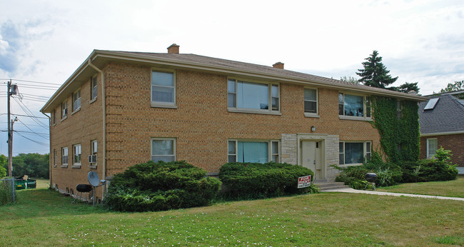 6930 W Appleton Ave in Milwaukee, WI - Building Photo - Building Photo