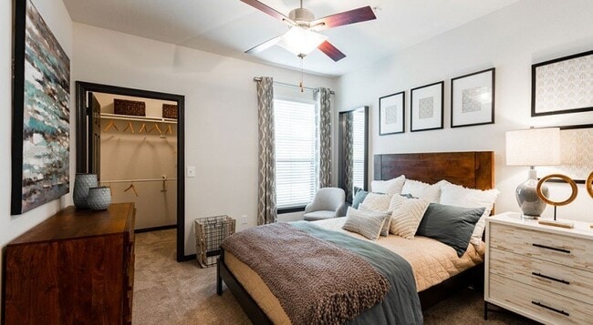 property at 1930 Kingsley Dr