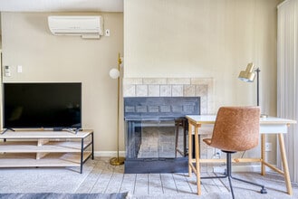 141 Saratoga Ave in Santa Clara, CA - Building Photo - Building Photo