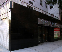 Stewart House Apartments in New York, NY - Foto de edificio - Building Photo