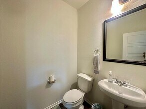123 Adeline Dr in Uhland, TX - Building Photo - Building Photo