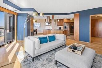 168 6th St E in St. Paul, MN - Building Photo - Building Photo