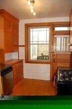 1700 W Touhy Ave, Unit 08-1 in Chicago, IL - Building Photo - Building Photo