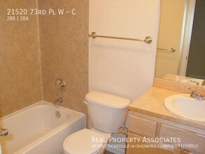 21520 73rd Pl W in Edmonds, WA - Building Photo - Building Photo