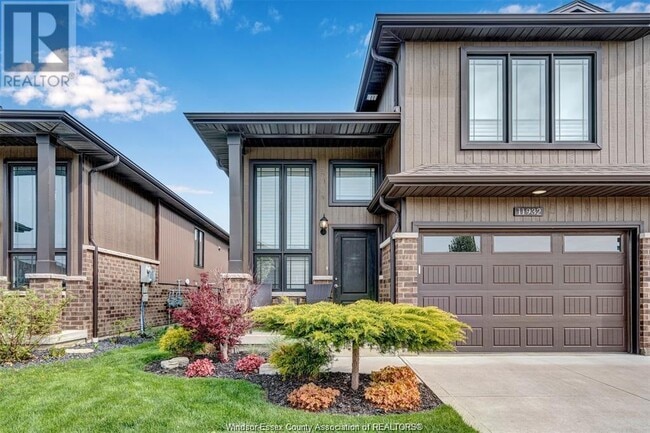 property at 11932 Thistledown Ave