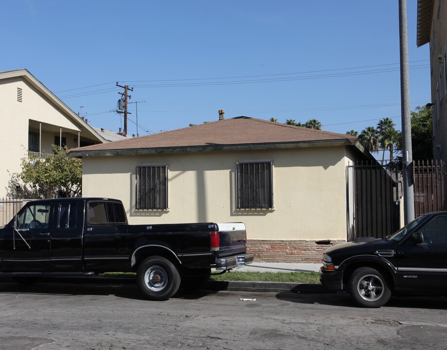 2276 Locust Ave in Long Beach, CA - Building Photo