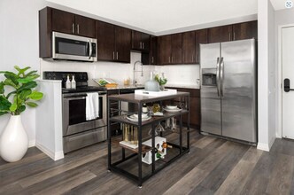 849 N Dearborn St, Unit 11H in Chicago, IL - Building Photo - Building Photo