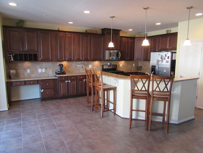 22955 Snow Leopard Dr in California, MD - Building Photo - Building Photo
